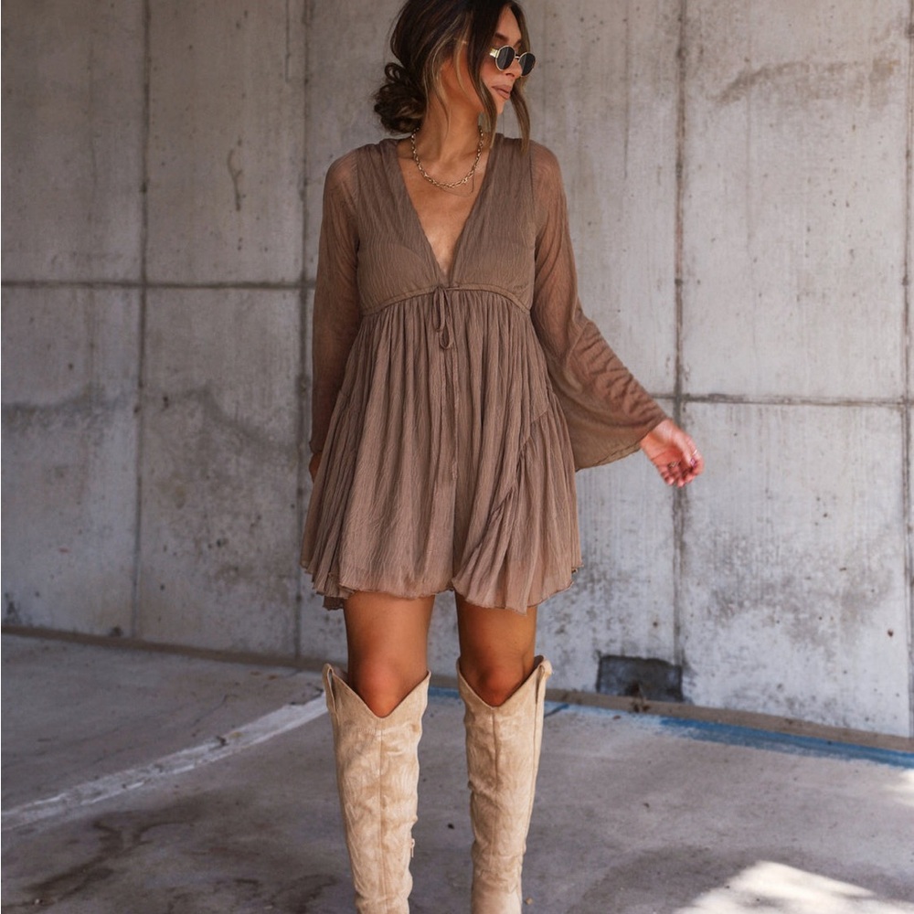 Brown lace romper dress! Small